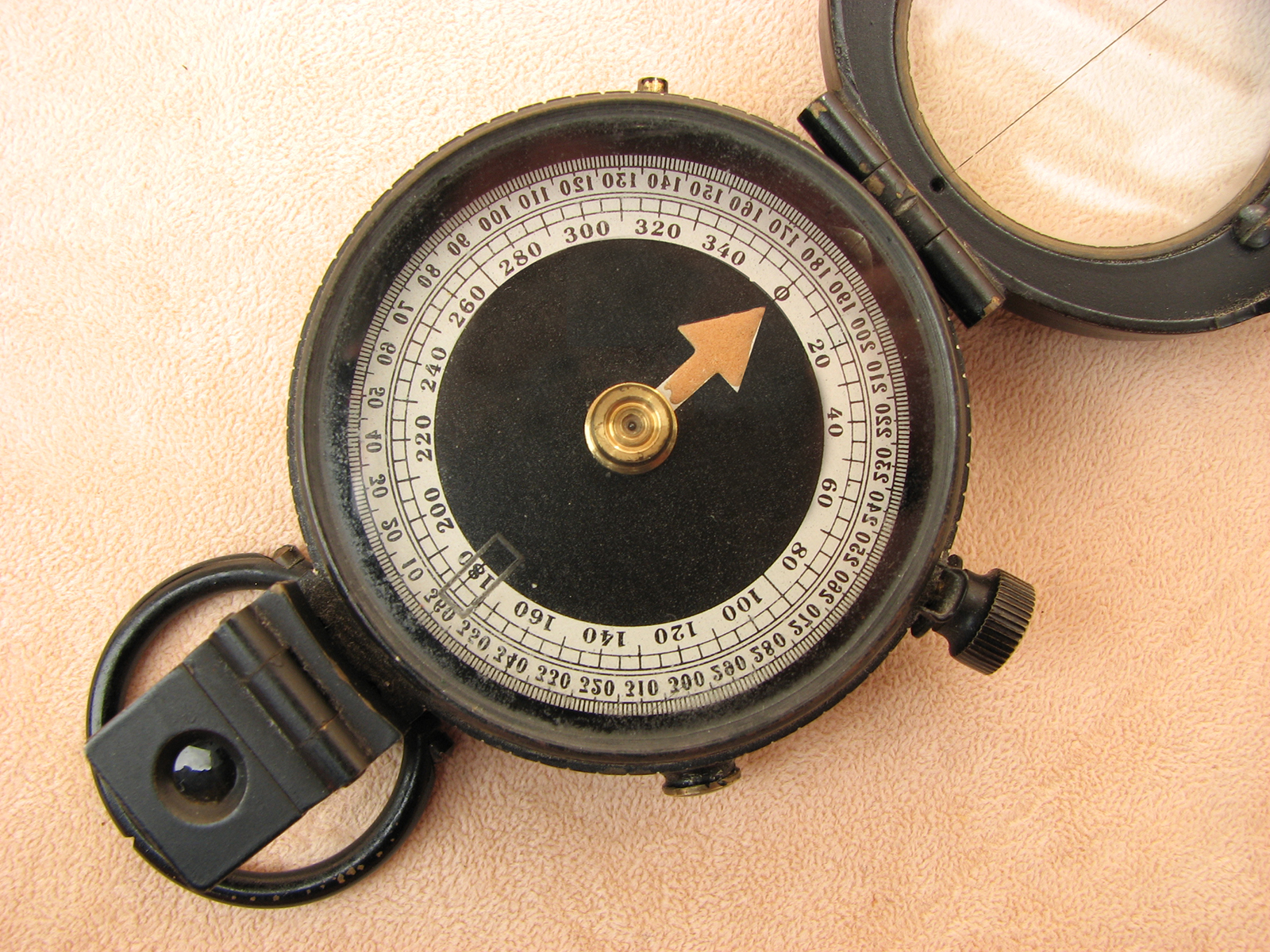 E.R. Watts pre WW2 MK IX prismatic marching compass